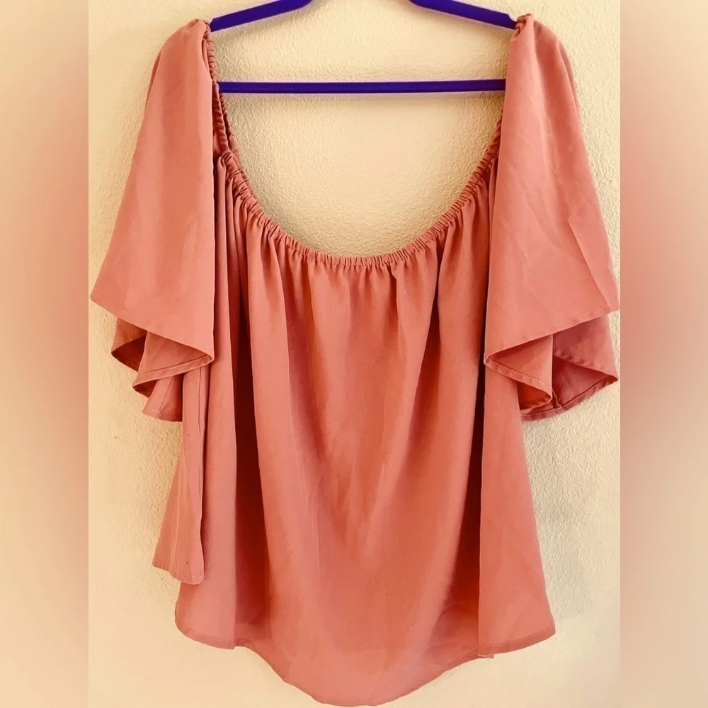 🌟HP🌟 BELL SLEEVE COLD SHOULDER Flowy Crop Top Feminine XXL 2X Romantic Pink